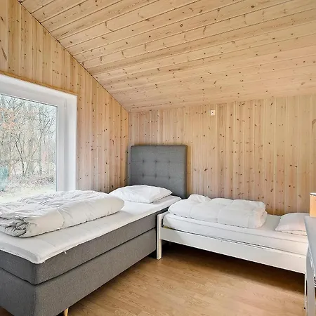 3 Bedroom Stunning In 기브