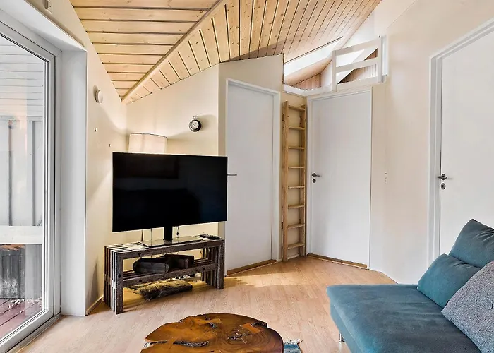 Сasa de vacaciones 3 Bedroom Stunning In Give