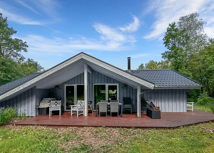 3 Bedroom Stunning In * Give